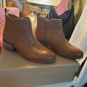 Lucky Brand Tan Ankle Booties